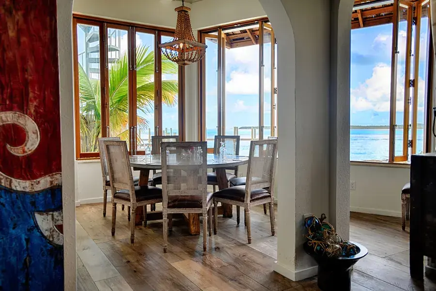 Staniel Cay Yacht Club Restaurant